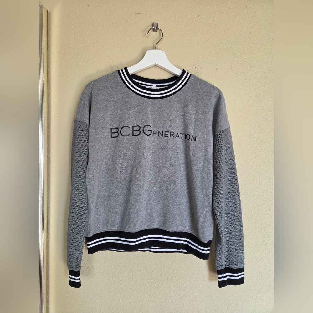 BCBGenerations Crewneck With Sheer Arms Sporty Jersey Athletic Athlesiure